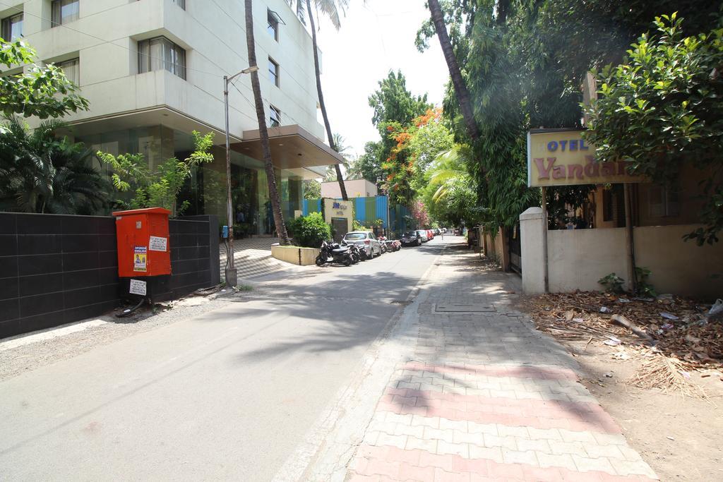 Jm Four Hotel Pune Exterior foto