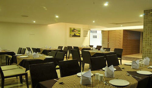 Jm Four Hotel Pune Exterior foto
